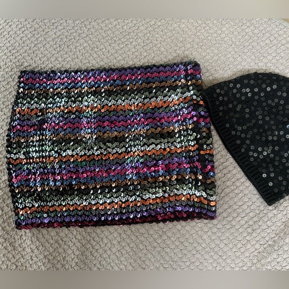 Dresses & Skirts - Vintage sequins mini skirt in EUC